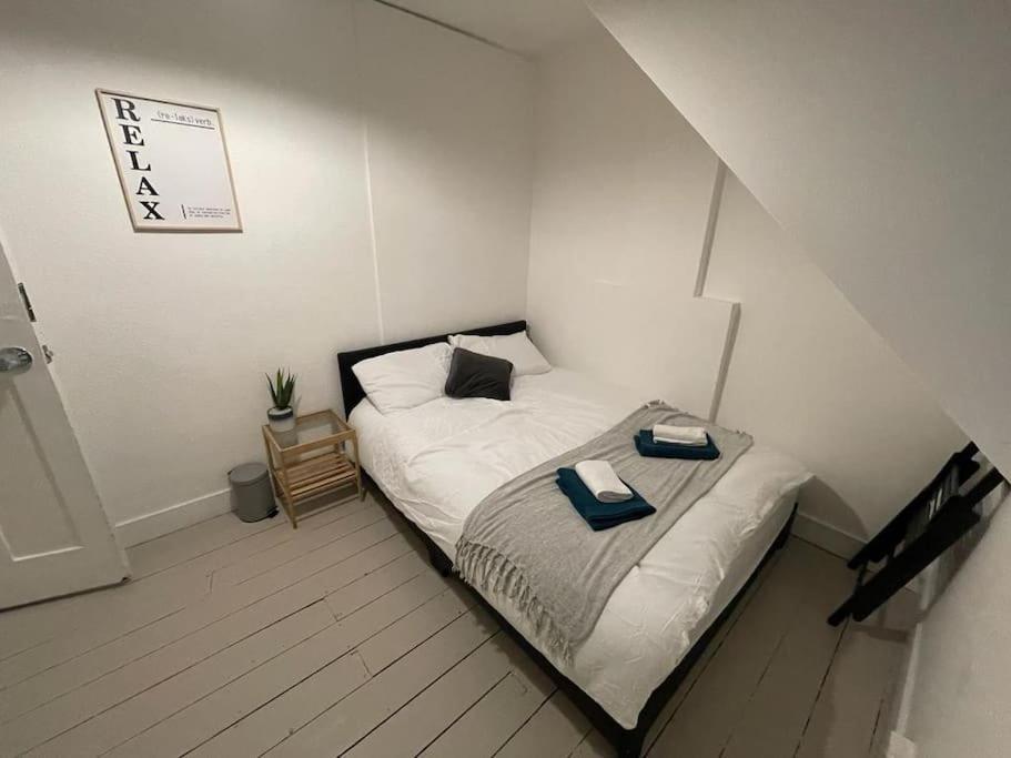 Stunning 2 Bedroom On Tower Bridge London Exterior foto